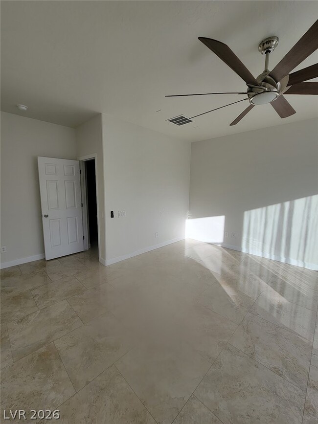 Building Photo - 2659 Lochleven Way