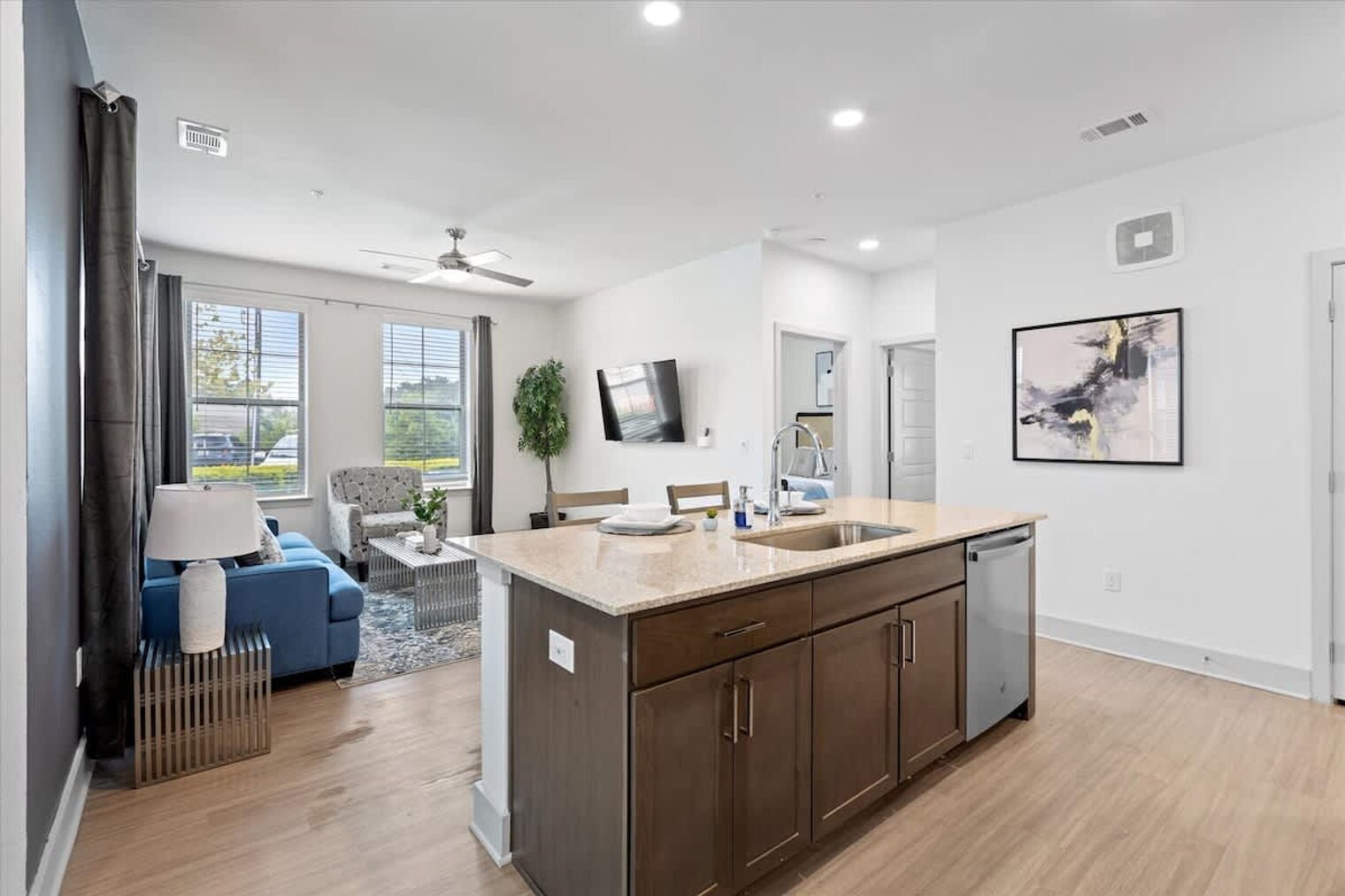 Building Photo - 698 Basilica Bay Dr