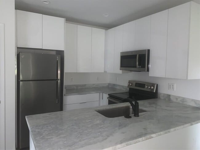 Building Photo - 816 NW 3rd St