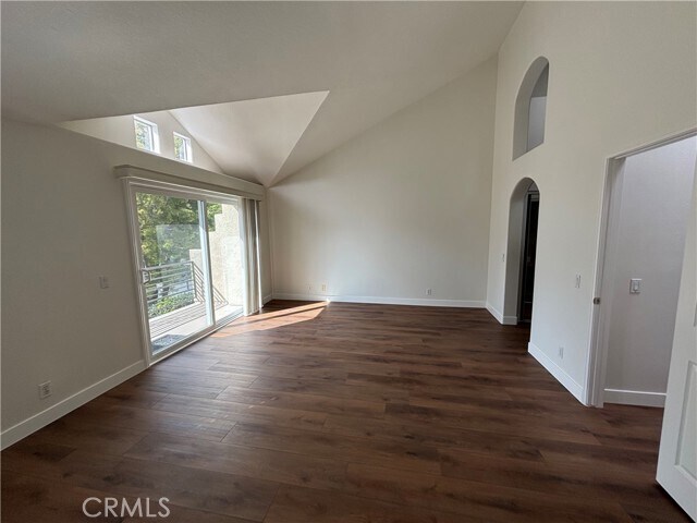 Building Photo - 69 Giotto