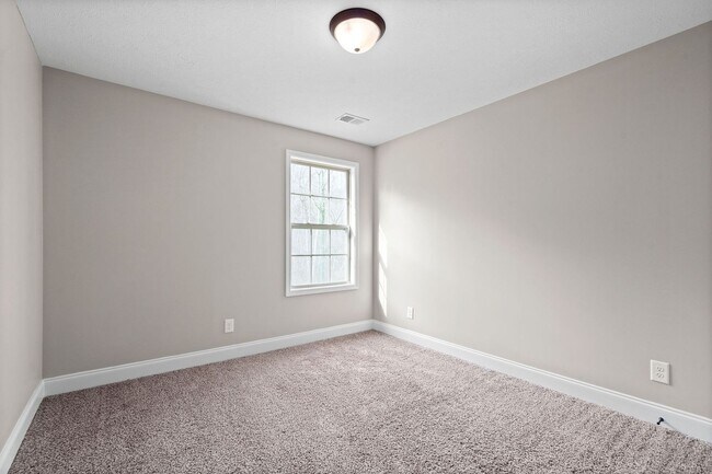 Building Photo - 1709 Rains Rd