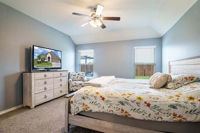 Building Photo - 303 Headwater Dr