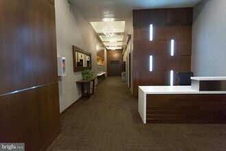 Building Photo - 1411 Walnut St