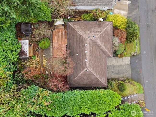 Building Photo - 3831 Letitia Ave S