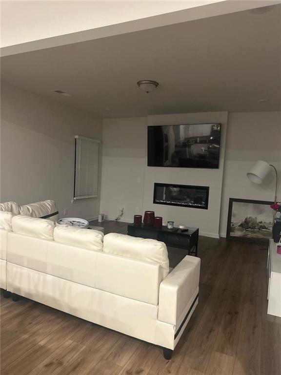 Building Photo - 424 Deven Dr