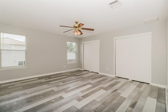 Building Photo - 6805 Doyal Dr