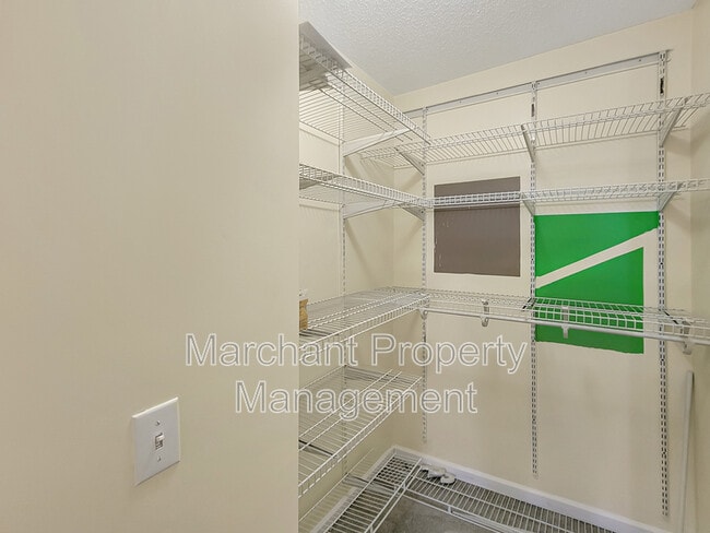 Building Photo - 525 Fagin Cir