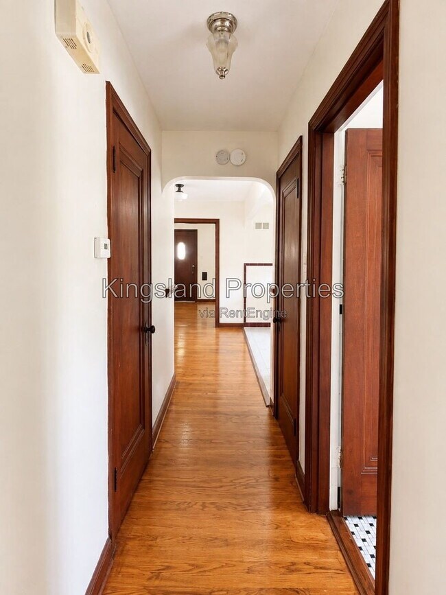 Building Photo - 3841 Kingsland Ct