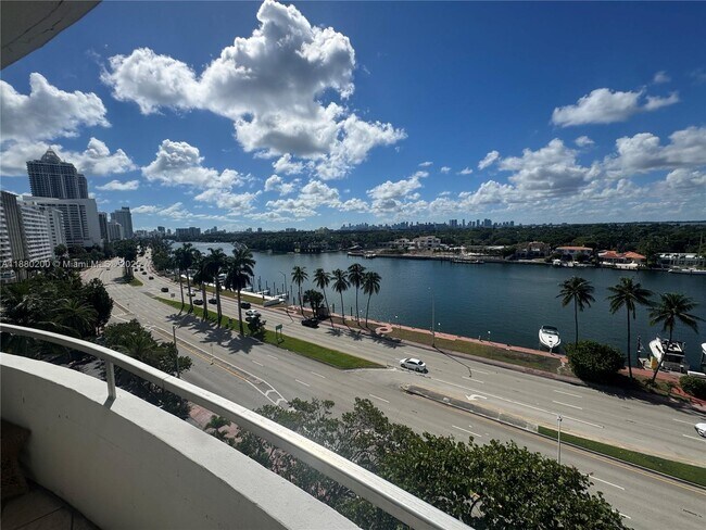 Building Photo - 5151 Collins Ave