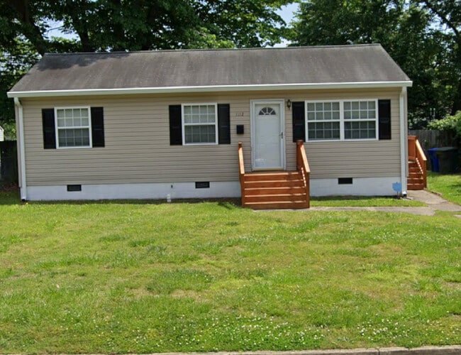 Building Photo - 1112 74th St