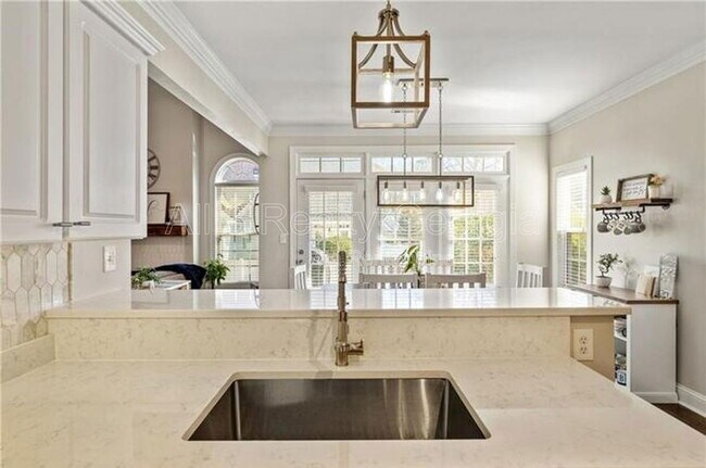 Building Photo - 203 Lenox Dr