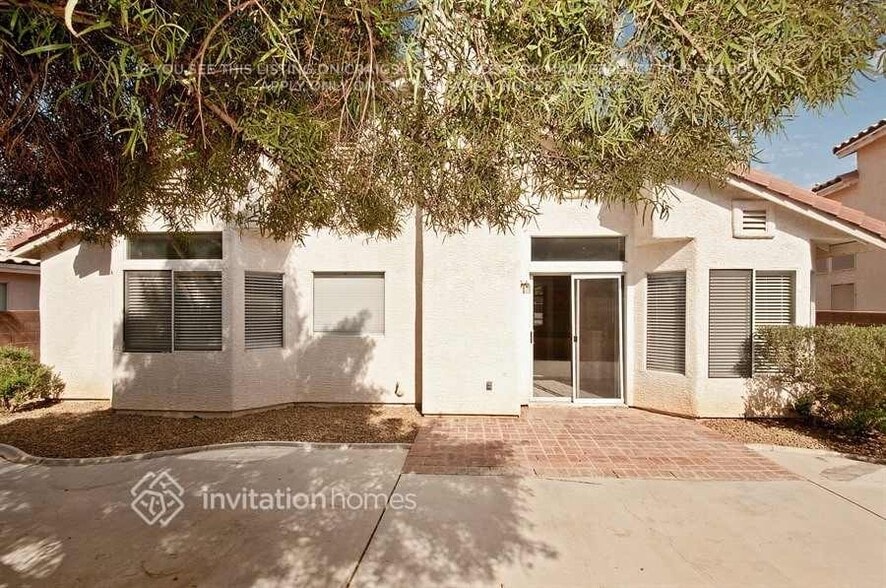 Building Photo - 1876 Blue Ribbon Dr