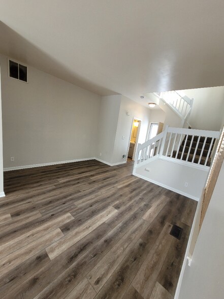 Building Photo - 22241 W Niagara Trail