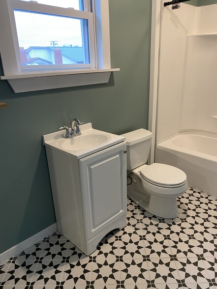 Bathroom - 39 E Main St
