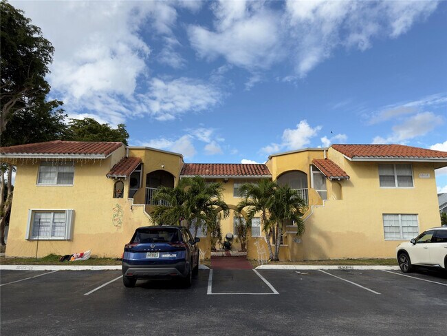 Building Photo - 15675 SW 74th Cir Dr