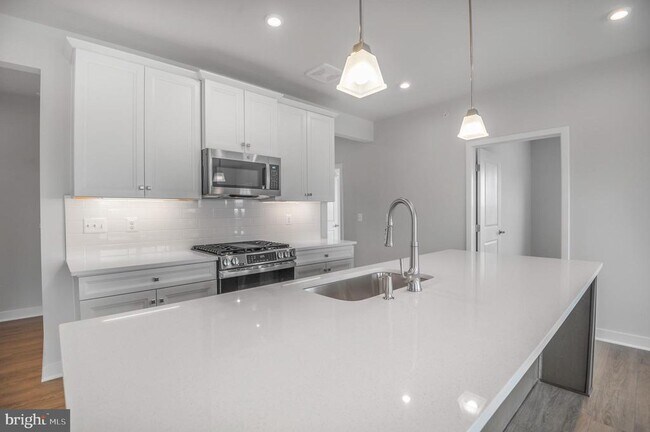 Building Photo - 4399 Peach Lily Ln