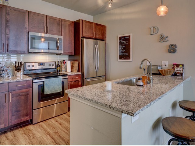 Juno - Kitchen - Northside Apartments