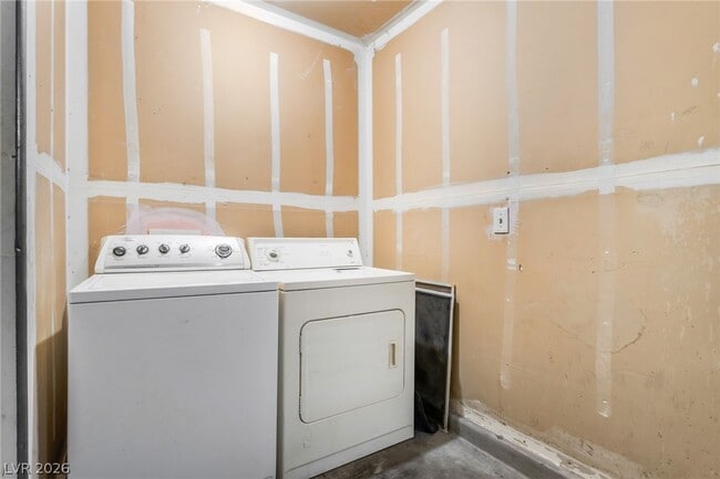 Building Photo - 2136 Casa Ladera St
