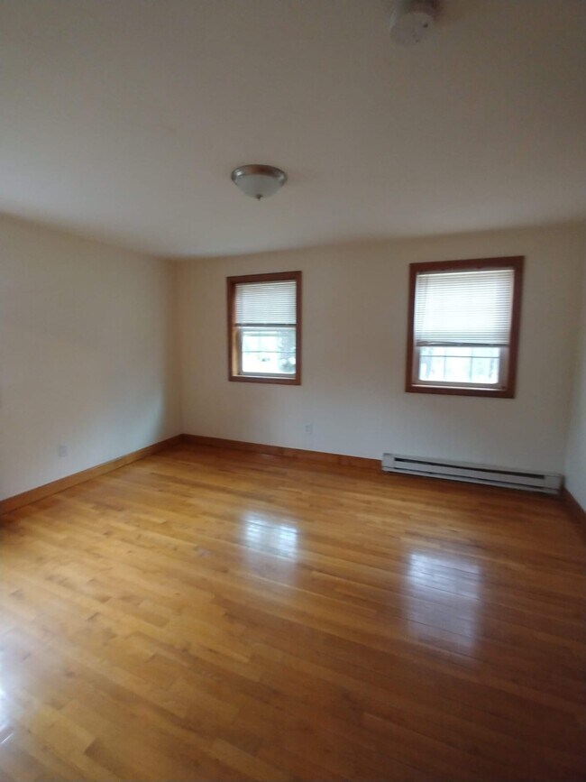 Building Photo - 74 S Washington St