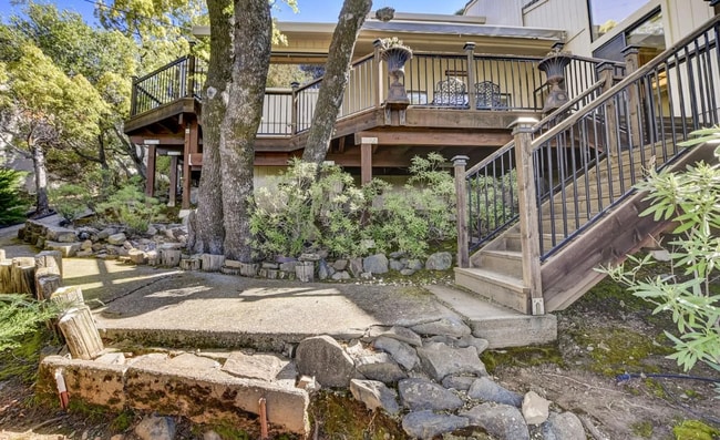 Building Photo - Bright 2-Bed/2-Bath Auburn Home with Sutter Buttes Views