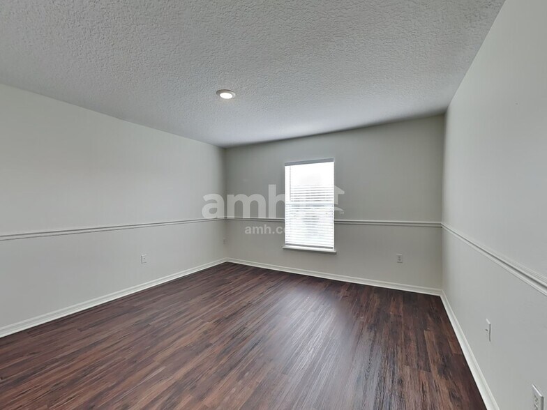 Building Photo - 11997 Mission Creek Ln