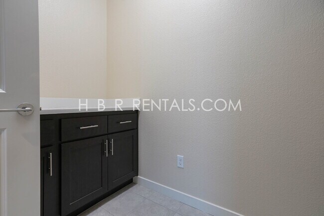 Building Photo - Modern 4-Bedroom Retreat in Mountain House...
