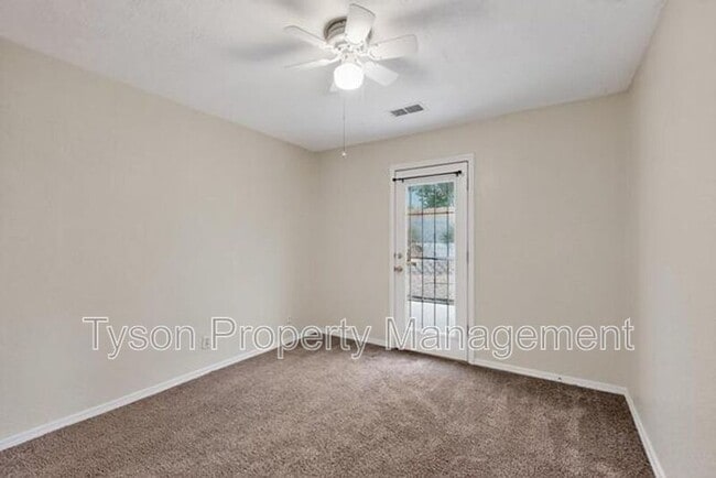 Building Photo - 3013 Taos Meadows Dr NE
