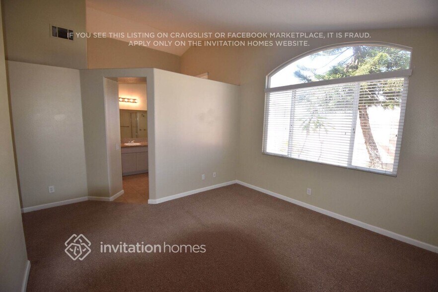 Building Photo - 12037 Reichling Ln