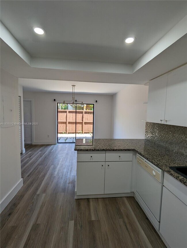 Building Photo - 6445 SW 116th Pl