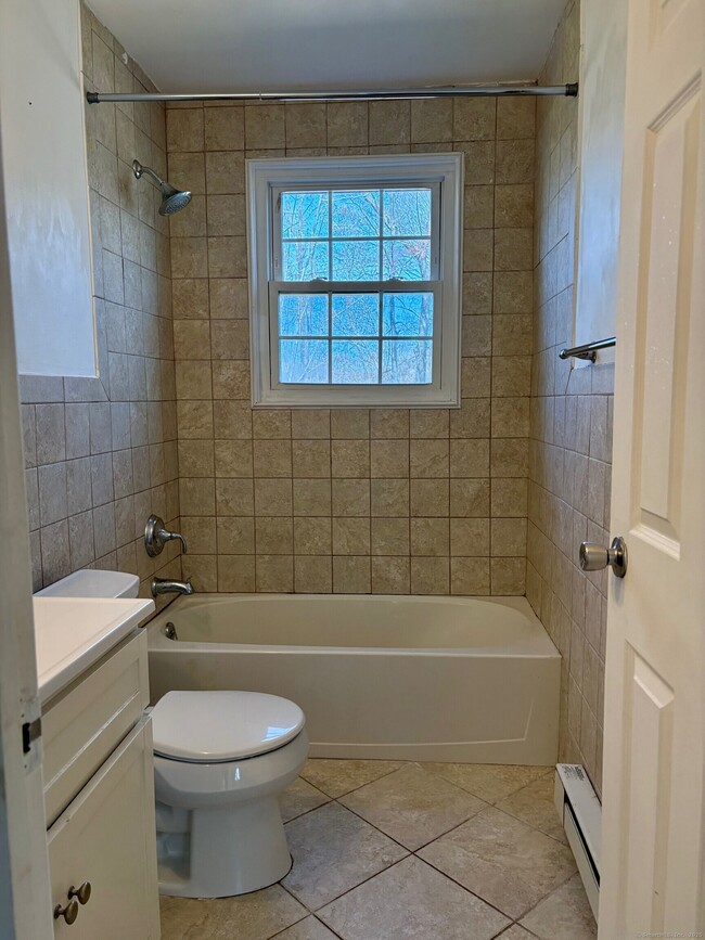 Building Photo - 39 Briarwood Ln