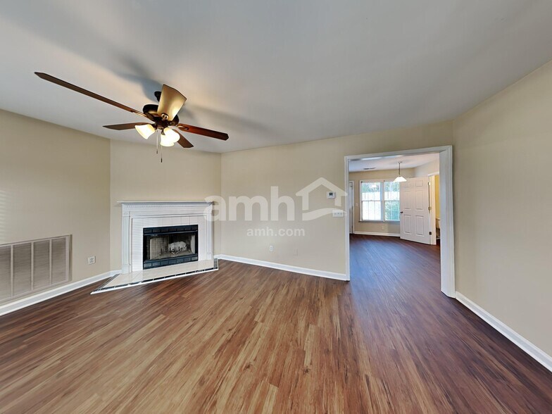 Building Photo - 3700 Whitley Ct