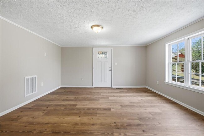 Building Photo - 2656 Jackson Trail Rd