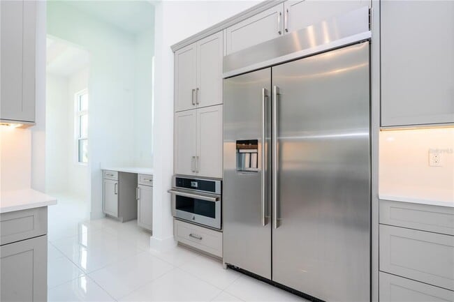 Building Photo - 16044 Pendio Dr