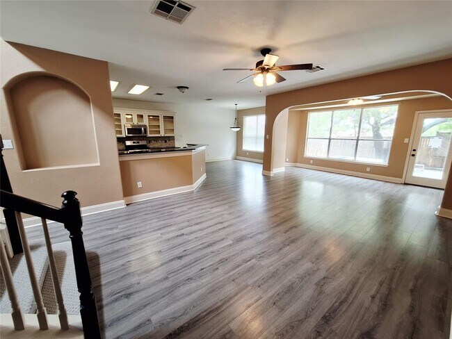 Building Photo - 2122 Wheaton Trail