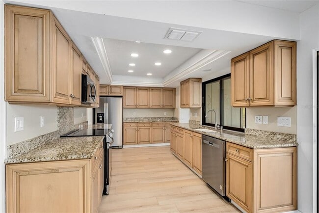 Building Photo - 5 Cache Cay Dr