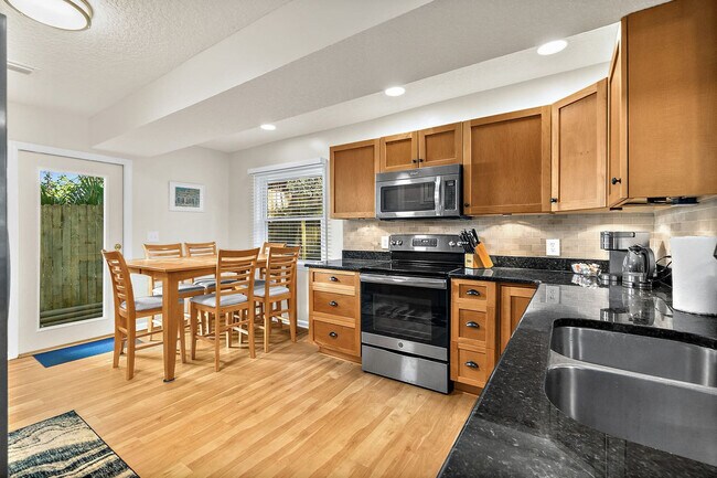 Building Photo - 12 Sylvan Dr