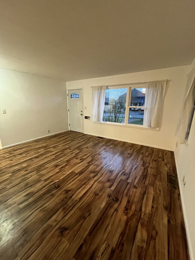 Building Photo - 9339 31st Pl SW