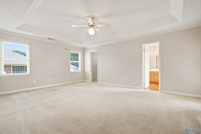 Building Photo - 135 Castleton Dr