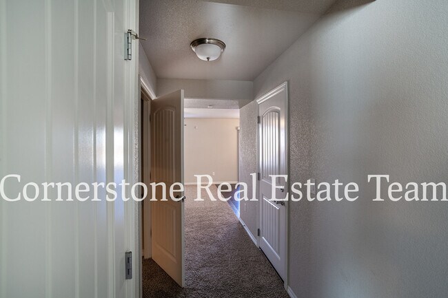 Building Photo - 10758 Saco Dr