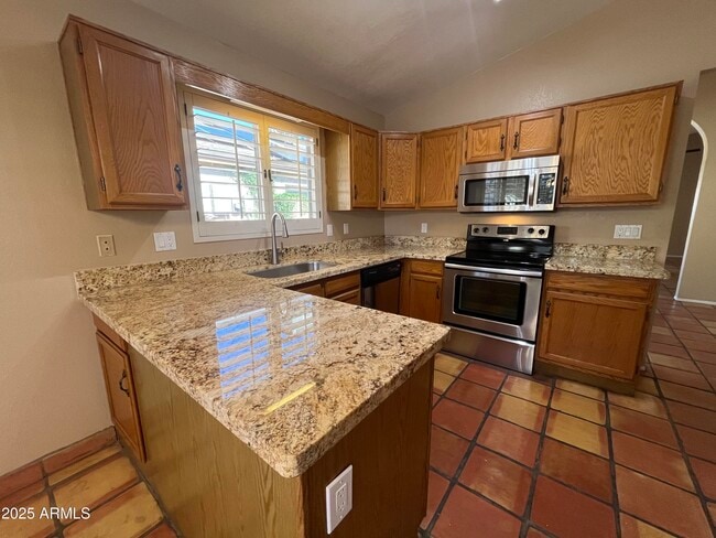 Building Photo - 3101 E Siesta Ln