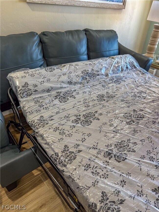 Building Photo - 26000 Hickory Blvd