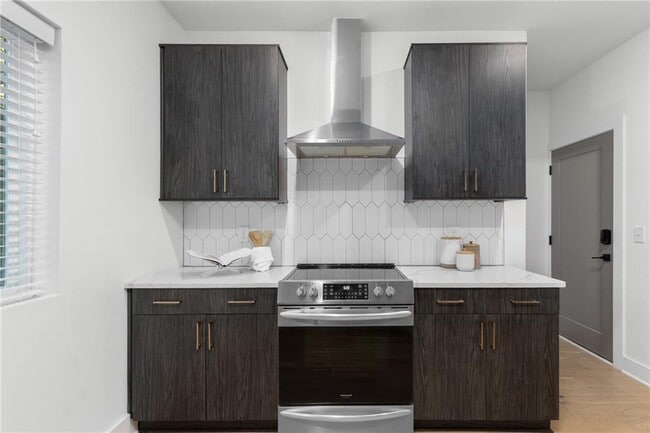 Building Photo - 1438 Walker Pl SE