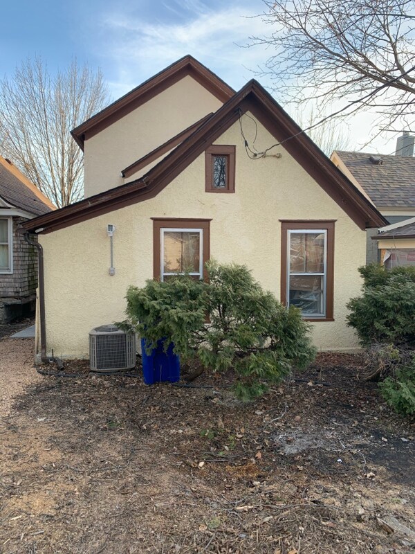 Building Photo - 451 Hatch Ave W