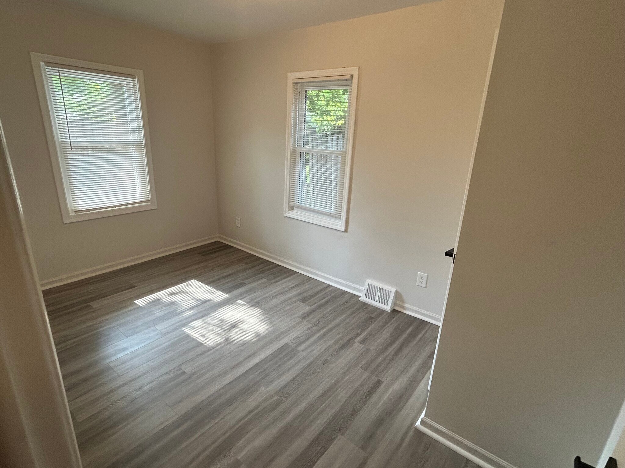 Bed 3 - 12161 Inkster Rd