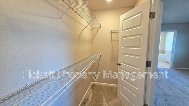 Building Photo - 1032 Baker Hts Lp