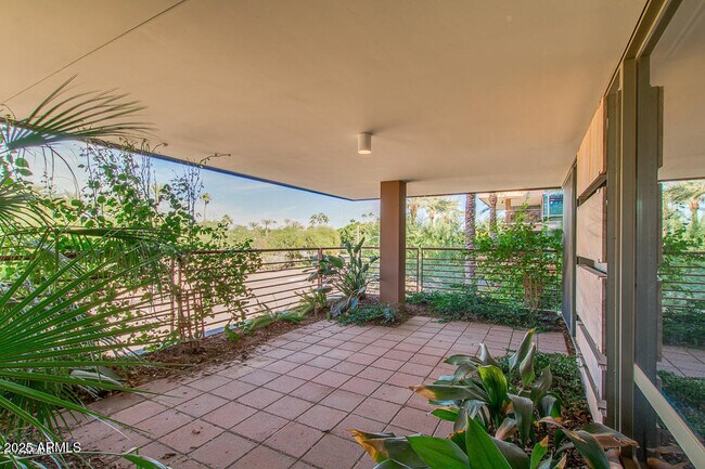 Building Photo - 7161 E Rancho Vista Dr