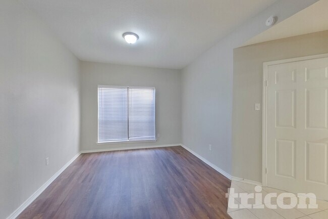 Building Photo - 3521 Kirby Creek Dr