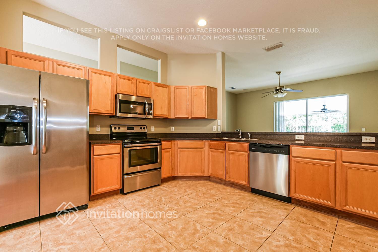 Building Photo - 10207 Summer Elm Ave