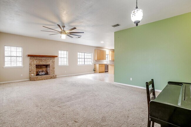 Building Photo - Country Living- Half Duplex-  3 Bed, 2 Bat...
