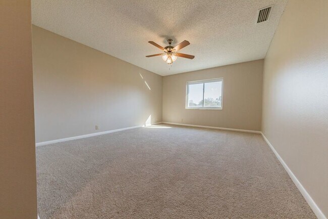 Building Photo - 673 Augusta Rd